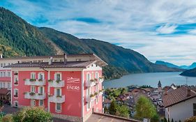 Hotel Londra Slow Living Molveno